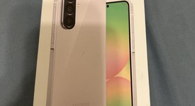 New
													Samsung Galaxy A56 5G - Unlocked, Pink, 256 GB, 8 GB, photo 3 of 6