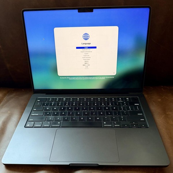 MacBook Pro Late 2023 (M3) - 14 inch - 1 TB, Black, 18 GB, Apple M3 Pro 12-core, 18-core GPU