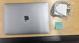 Good
													MacBook Air 2020 - 13" - Apple M1, Gray, 512 GB, 8 GB, photo 1 of 5