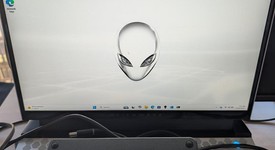 Mint
													Dell Alienware Laptop, photo 5 of 8