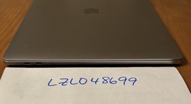 Good
													MacBook Pro 2017 (With Touch Bar) - 15" - I7, Silver, 256 GB, 16 GB, photo 3 of 6