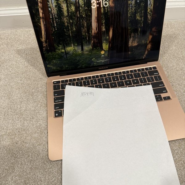 MacBook Air 2020 - 13 inch - 256 GB, Gold, 8 GB, Apple M1