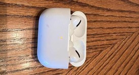 Used
													Apple AirPods Pro - Wireless Case, photo 1 of 14