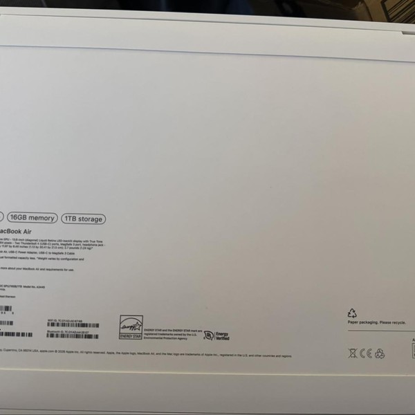 MacBook Air 2026 (M5) - 13 inch - 1 TB, Silver, 16 GB, Apple M5 10-Core (10-core GPU)