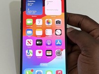 Apple iPhone 13