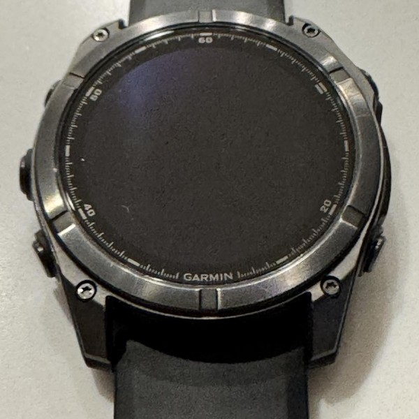 Garmin Fenix 8 - Carbon, AMOLED