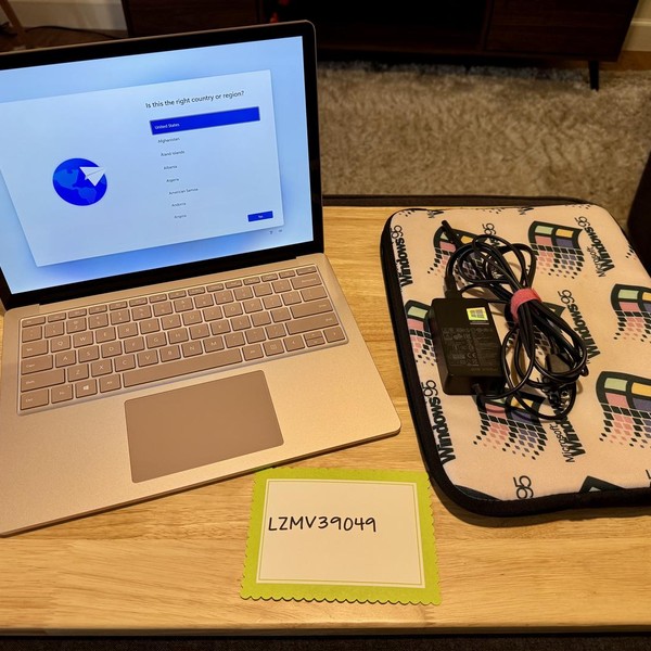 Microsoft Surface Laptop 3 - 256 GB, Sandstone, 8 GB, Intel Core i5, 13.5 inch