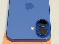 Apple iPhone 16