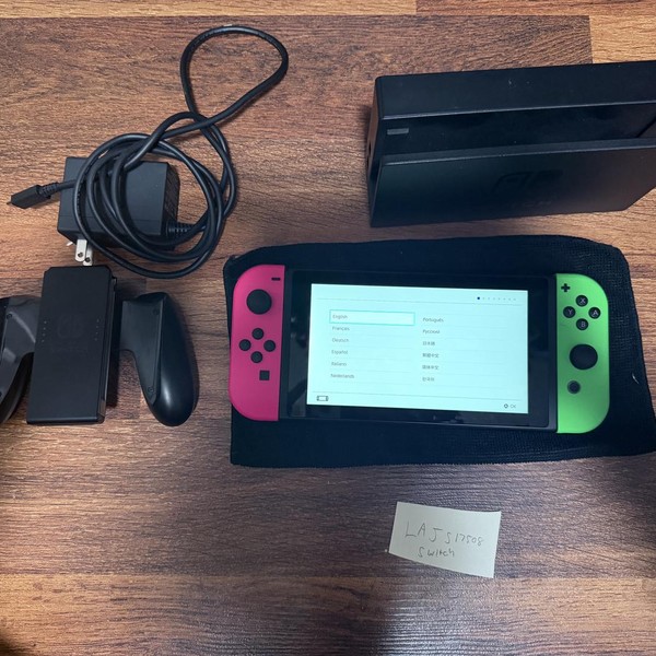 Nintendo Switch - 32 GB, Pink & Green