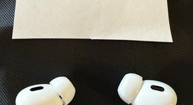 Used
													Apple AirPods Pro 2 - Lightning, photo 5 of 8