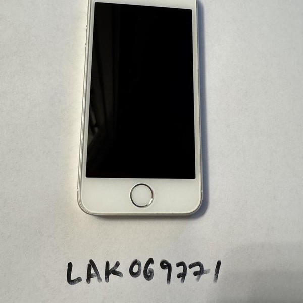 Apple iPhone SE 1st Gen 2016 - Unlocked, 64 GB, Silver, A1723