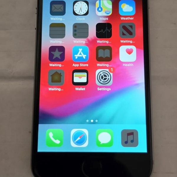 Apple iPhone 6 - Unlocked, 32 GB, Silver, A1549