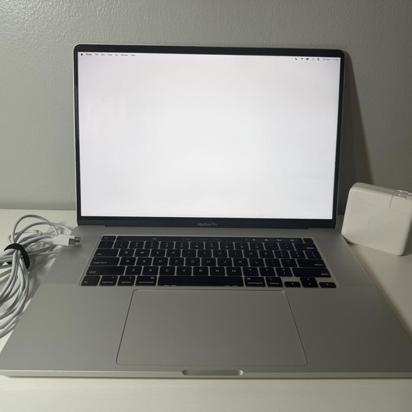 MacBook Pro 2019 - 16 inch - 1 TB, Silver, 16 GB, Intel Core i9