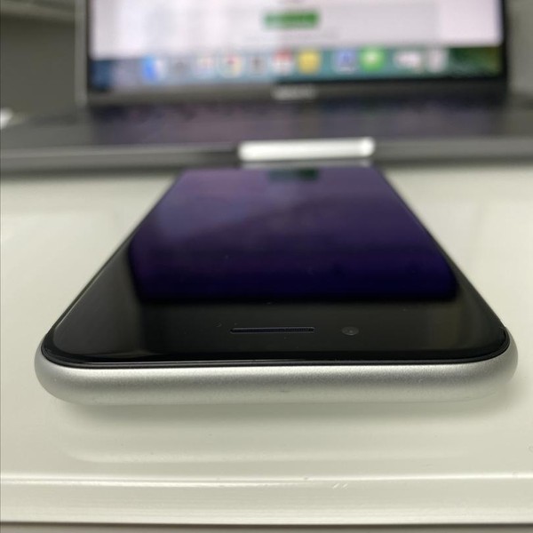 Apple iPhone SE 2nd Gen 2020 - Unlocked, White, 64 GB, A2275