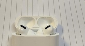 Used
													Apple AirPods Pro 1st Gen - MagSafe Case, photo 1 of 12