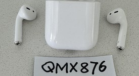 Used
													Apple AirPods 2nd Gen - Lightning Case, photo 1 of 4