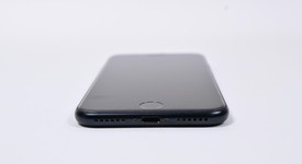 Good
													Apple iPhone SE 3rd Gen 2022 - Unlocked, Midnight, 64 GB, A2595, photo 4 of 8