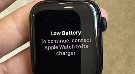 Fair
													Apple Watch SE 2nd Gen 44mm - Unlocked, Midnight, A2727 - Cellular, Aluminum, photo 4 of 8