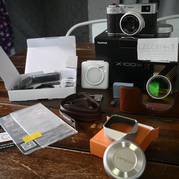 Fuji X100VI - Silver