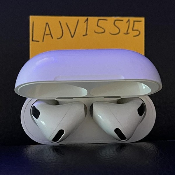 Apple AirPods (4th Gen) - Standard