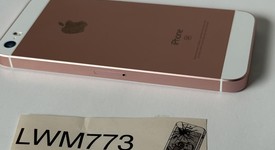 Mint
													Apple iPhone SE 1st Gen 2016 - Unlocked, Rose Gold, 64 GB, A1662, photo 5 of 7