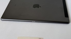 Good
													Apple iPad 9th Gen - Unlocked, Gray, 64 GB, A2603, photo 2 of 7