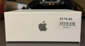 New
													Apple AirPods 4th Gen - Active Noise Cancellation, photo 5 of 5