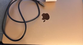 Good
													MacBook Air 2020 - 13" - I3, Gold, 256 GB, 8 GB, photo 4 of 11