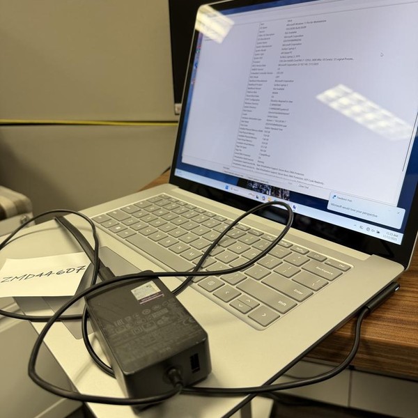 Microsoft Surface Laptop 5 - 512 GB, Platinum, 16 GB, Intel Core i7, 15 inch