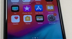 Fair
													Apple iPhone 7 - AT&T, Black, 32 GB, A1778, photo 1 of 9