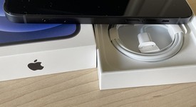 Mint
													Apple iPhone 12 - Unlocked, Black, 64 GB, A2172, photo 5 of 6