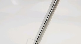 Mint
													Apple iPhone Xr - Unlocked, White, 64 GB, A1984, photo 3 of 5