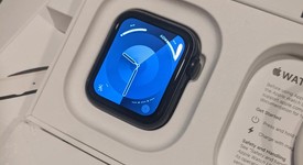 Good
													Apple Watch SE 2nd Gen 40mm - Midnight, A2722 - GPS, Aluminum, photo 3 of 15
