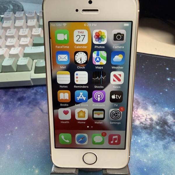 Apple iPhone SE 1st Gen 2016 - Unlocked, 16 GB, Gold, A1662