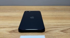 Mint
													Apple iPhone SE 3rd Gen 2022 - Unlocked, Midnight, 64 GB, A2595, photo 3 of 7