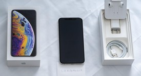 Mint
													Apple iPhone Xs - Unlocked, Silver, 256 GB, A1920, photo 1 of 6