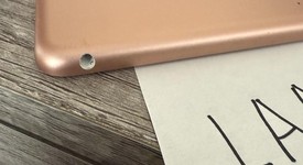 Mint
													Apple iPad 7th Gen - Wi-Fi, Gold, 32 GB, A2197, photo 2 of 12