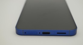 Mint
													Samsung Galaxy S25 - Unlocked, Navy Blue, 256 GB, 12 GB, SM-S931U1, photo 3 of 11