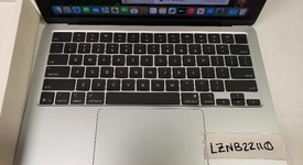 Good
													MacBook Air 2025 (M4) - 13" - Apple M4, Sky Blue, 256 GB, 16 GB, photo 3 of 6