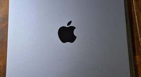 Good
													Apple iPad Air 5th Gen - Unlocked, Purple, 64 GB, A2589, photo 3 of 7