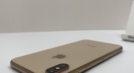 Good
													Apple iPhone Xs - Unlocked, Gold, 256 GB, A1920, photo 5 of 5
