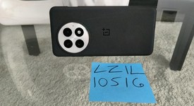 Mint
													OnePlus 13 - Unlocked, Midnight Ocean, 512 GB, 16 GB, photo 5 of 12
