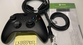 Mint
													Xbox Series X (2020) - Black, 1 TB, standard, photo 4 of 6
