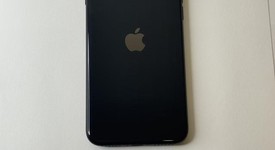 Good
													Apple iPhone SE 2nd Gen 2020 - Unlocked, Black, 64 GB, A2275, photo 2 of 8