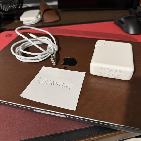 MacBook Pro 2021 - 16 inch - 1 TB, Gray, 32 GB, Apple M1 Max