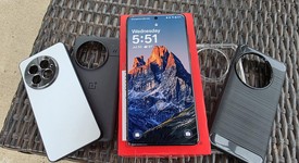 Mint
													OnePlus 13 - Unlocked, Black Eclipse, 512 GB, 16 GB, photo 1 of 5