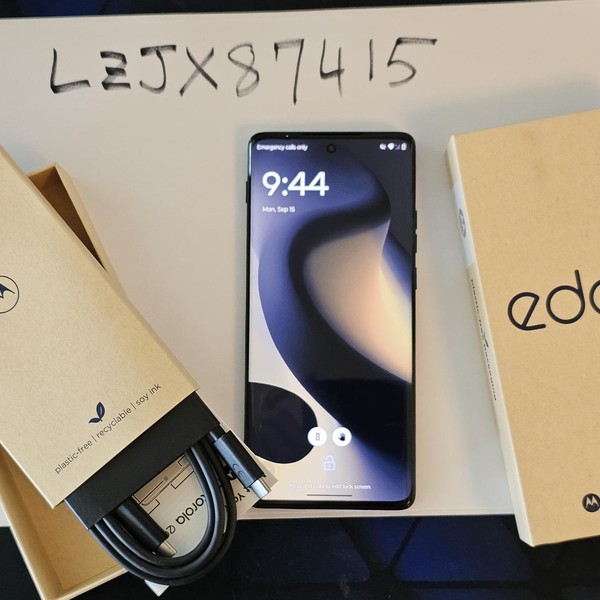 Motorola Edge (2024) - Unlocked, Black, 256 GB, 8 GB