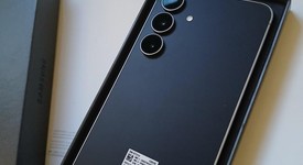 Mint
													Samsung Galaxy S25 FE - AT&T, Black, 128 GB, SM-S731U, photo 4 of 10