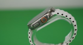 Good
													Apple Watch Ultra 2 49mm - Unlocked, Natural, A2986, photo 5 of 8