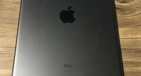 Good
													Apple iPad 7th Gen - Unlocked, Gray, 32 GB, A2200, photo 3 of 7